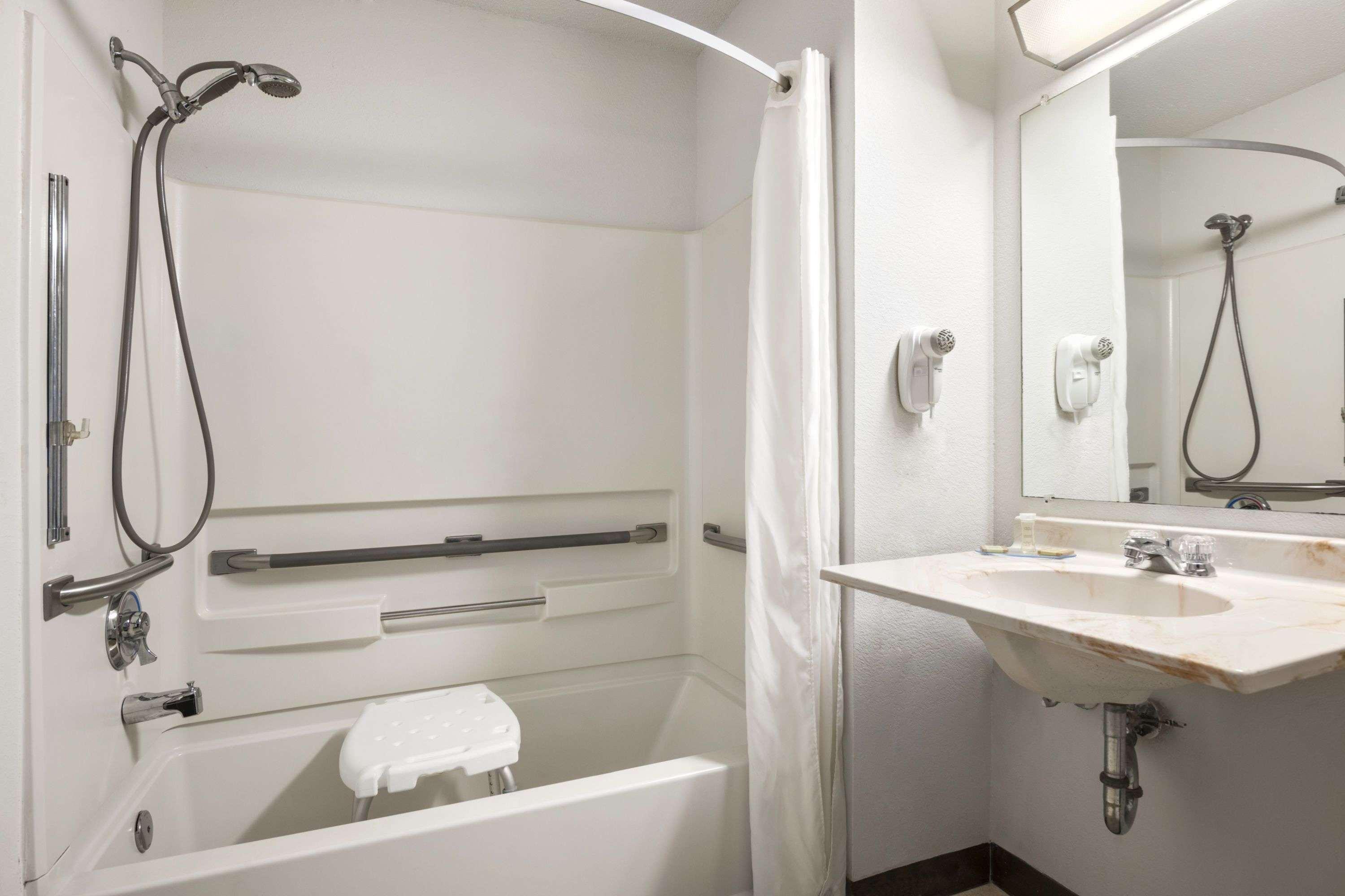 Brookville Inn Ngoại thất bức ảnh